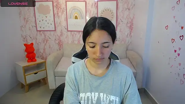 Kylie ch1 online show from October 23, 2025, 3:43 pm