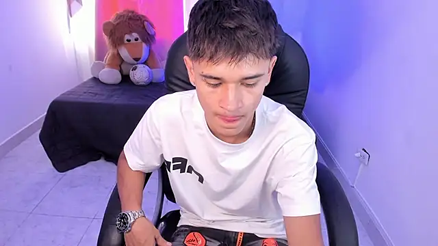 Aron Boyy online show from February 17, 2026, 7:33 pm