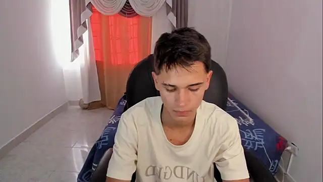 Aron Boyy online show from November 21, 2025, 9:47 pm