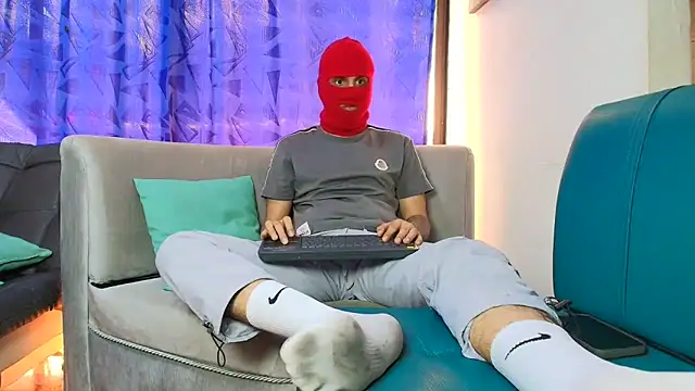 Warmteam777 online show from December 14, 2025, 7:08 pm