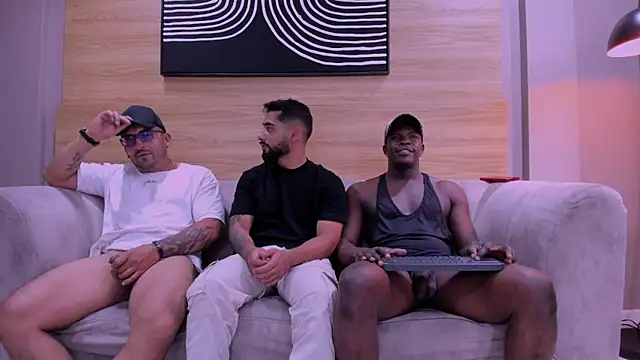 Snapshot of mike_friends chatting on February 8, 2026, 8:17 pm mike friends online show from February 8, 2026, 8:17 pm