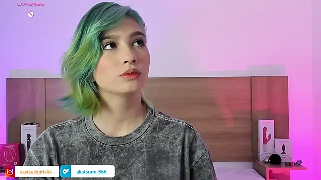 Akatsumi  online show from December 18, 2025, 12:27 am