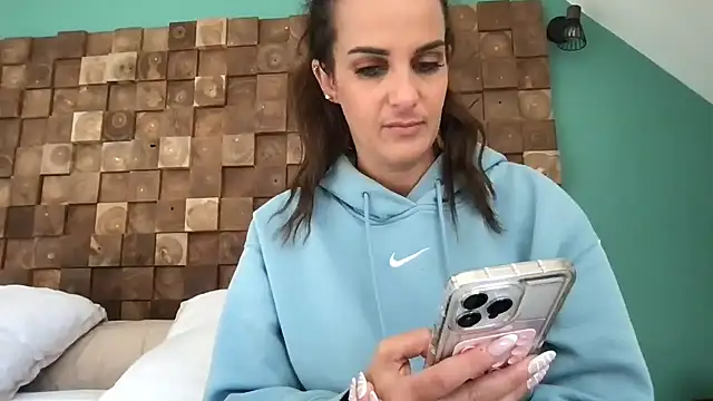 Snapshot of AmyStone__ chatting on October 1, 2025, 12:20 pm AmyStone online show from October 1, 2025, 12:20 pm