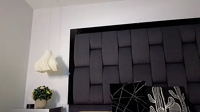 Calipso Parisi online show from October 11, 2025, 1:01 pm