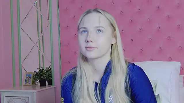 Snapshot of Sky_Cutie chatting on February 27, 2026, 5:07 am Sky Cutie online show from February 27, 2026, 5:07 am