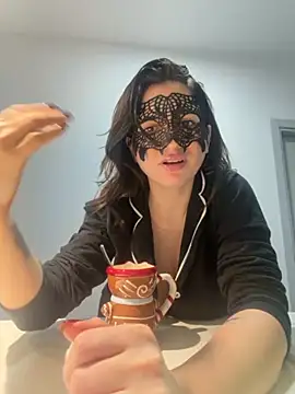 0gece0 online show from February 3, 2026, 9:47 am