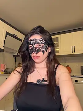 0gece0 online show from April 17, 2026, 7:28 pm