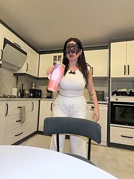 0gece0 online show from April 20, 2026, 7:04 pm