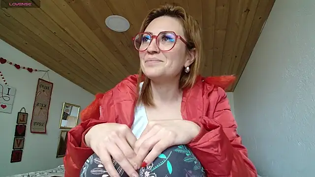 Victoria Fallon online show from April 15, 2026, 6:12 pm