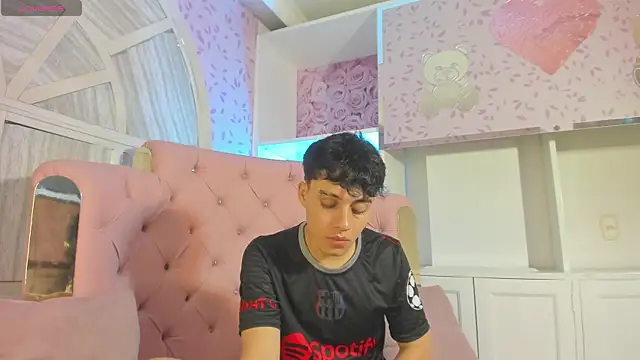 Snapshot of Dani_rivass chatting on December 18, 2025, 11:36 am Dani rivass online show from December 18, 2025, 11:36 am