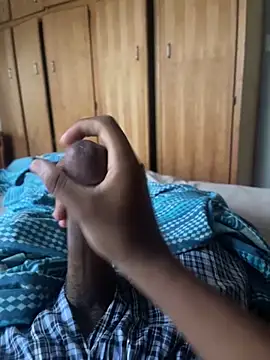 CreamyOff45 online show from February 9, 2026, 5:49 am