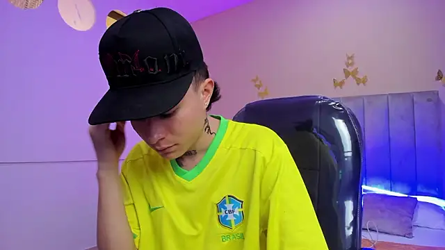 Nascary Fox online show from February 2, 2026, 7:02 pm