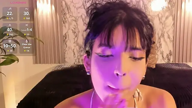 ChloeeMason online show from November 14, 2025, 11:03 am