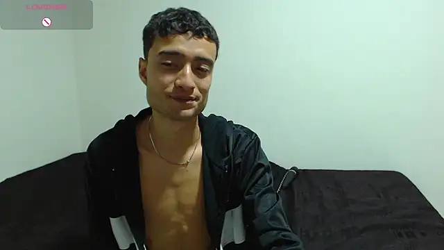 Snapshot of camiYwY chatting on October 11, 2025, 6:14 am camiYwY online show from October 11, 2025, 6:14 am