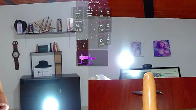 keily  funny online show from October 13, 2025, 11:23 am