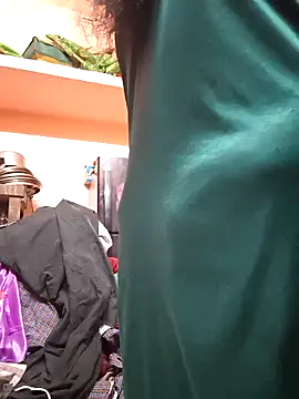 bakyasree143 online show from April 18, 2026, 8:42 pm