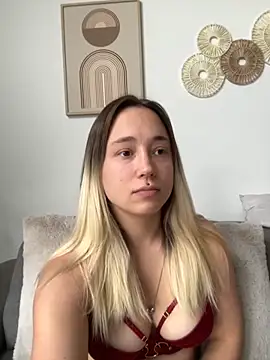 Snapshot of stelli_99 chatting on December 3, 2025, 9:42 am stelli 99 online show from December 3, 2025, 9:42 am