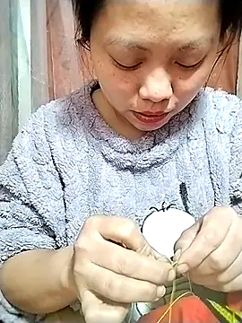 venu00 online show from March 15, 2026, 4:19 am