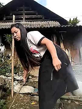 venu00 online show from November 15, 2025, 2:59 am