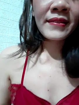 Snapshot of Singlemom69x chatting on June 23, 2026, 1:53 pm Singlemom69x online show from June 23, 2026, 1:53 pm