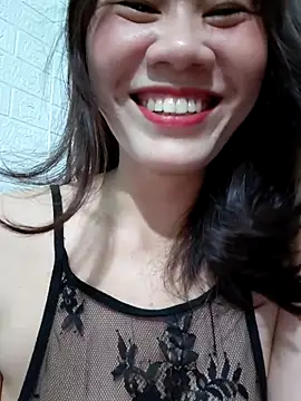 Snapshot of Singlemom69x chatting on June 21, 2026, 1:17 pm Singlemom69x online show from June 21, 2026, 1:17 pm
