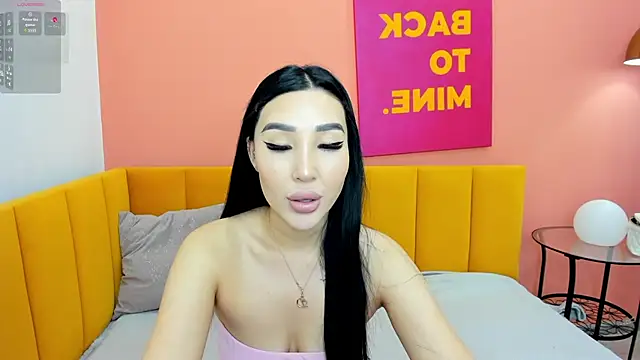 Jennifer Munoz online show from November 16, 2025, 1:32 am