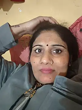 Snapshot of Rakhi99x chatting on November 28, 2025, 5:24 pm Rakhi99x online show from November 28, 2025, 5:24 pm