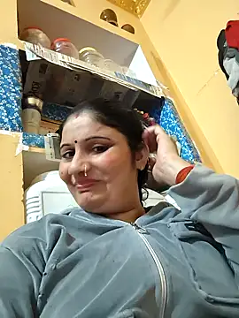 Snapshot of Rakhi99x chatting on December 17, 2025, 5:18 pm Rakhi99x online show from December 17, 2025, 5:18 pm