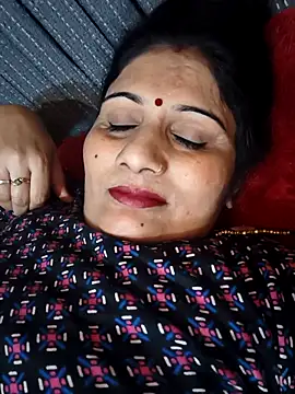 Snapshot of Rakhi99x chatting on October 7, 2025, 9:32 am Rakhi99x online show from October 7, 2025, 9:32 am
