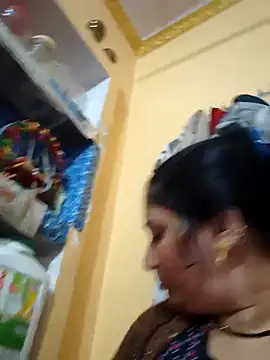 Snapshot of Rakhi99x chatting on December 1, 2025, 2:29 pm Rakhi99x online show from December 1, 2025, 2:29 pm