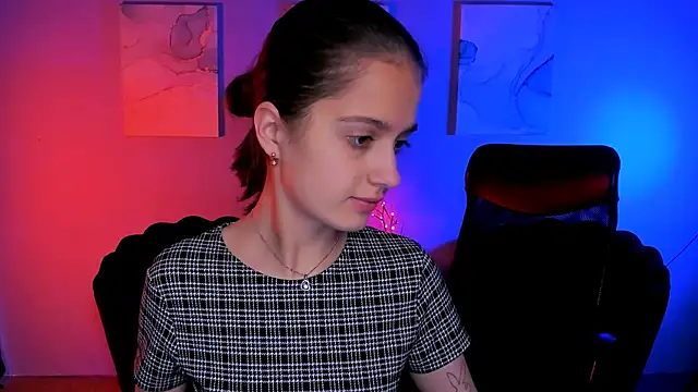 Snapshot of talia_seduce chatting on December 3, 2025, 10:03 am talia seduce online show from December 3, 2025, 10:03 am