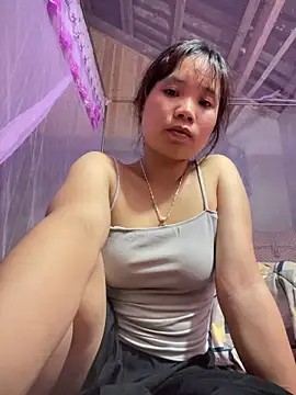 Snapshot of Ngoc-bbi chatting on April 22, 2026, 12:12 pm Ngoc-bbi online show from April 22, 2026, 12:12 pm