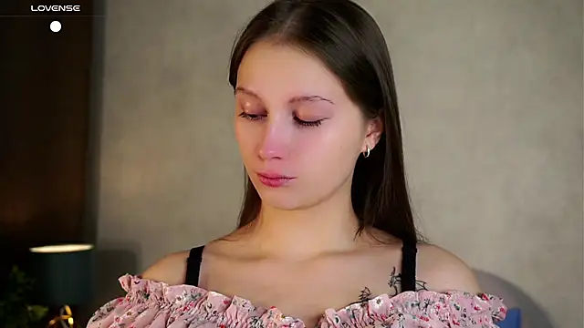 Snapshot of MelaniSeiver chatting on November 18, 2025, 1:10 am MelaniSeiver online show from November 18, 2025, 1:10 am