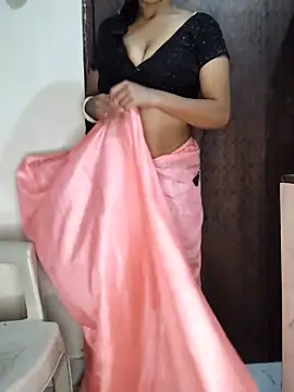 Savita2310 online show from December 17, 2025, 6:35 pm