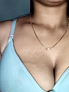 Savita2310 online show from November 28, 2025, 8:09 pm