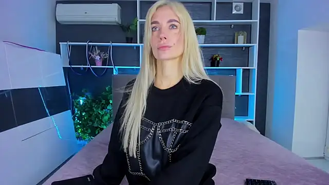 Snapshot of SabrinaSharm chatting on February 7, 2026, 1:19 pm SabrinaSharm online show from February 7, 2026, 1:19 pm