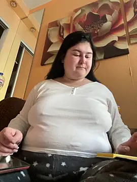 Snapshot of DazzzlingDame chatting on February 28, 2026, 12:27 pm DazzzlingDame online show from February 28, 2026, 12:27 pm