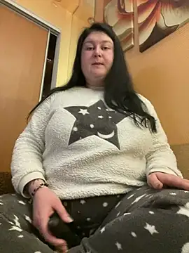 Snapshot of DazzzlingDame chatting on February 27, 2026, 5:46 pm DazzzlingDame online show from February 27, 2026, 5:46 pm