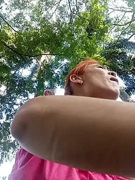 dulcelatin21 online show from September 16, 2025, 8:32 pm