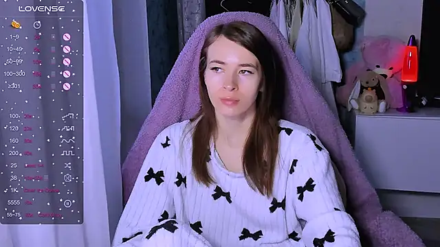 Snapshot of ZoyaMill chatting on December 1, 2025, 6:58 am ZoyaMill online show from December 1, 2025, 6:58 am