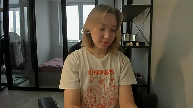 Snapshot of Agatha_May chatting on November 13, 2025, 4:38 am Agatha May online show from November 13, 2025, 4:38 am