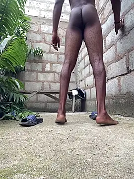 Makemecum634941 online show from October 20, 2025, 8:48 am