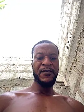 Makemecum634941 online show from November 30, 2025, 9:32 am