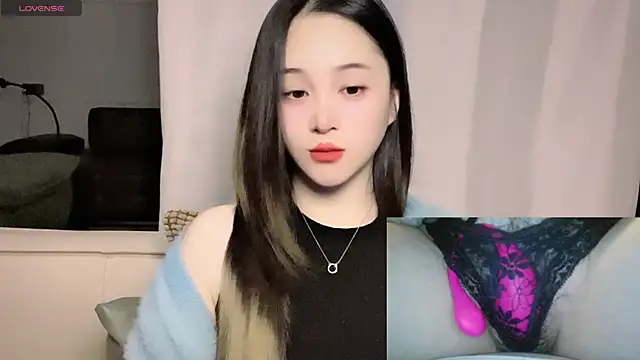 woaiqinqin online show from March 13, 2026, 4:01 pm