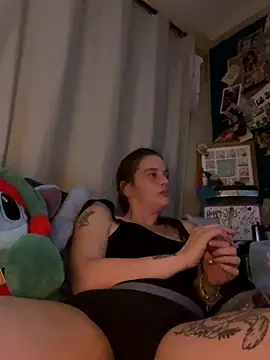 kittykatbean online show from November 21, 2025, 10:09 pm