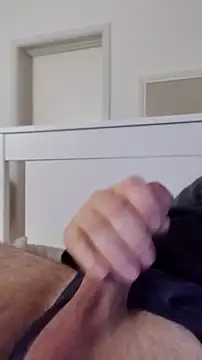 NewJoiner online show from April 16, 2026, 9:04 pm