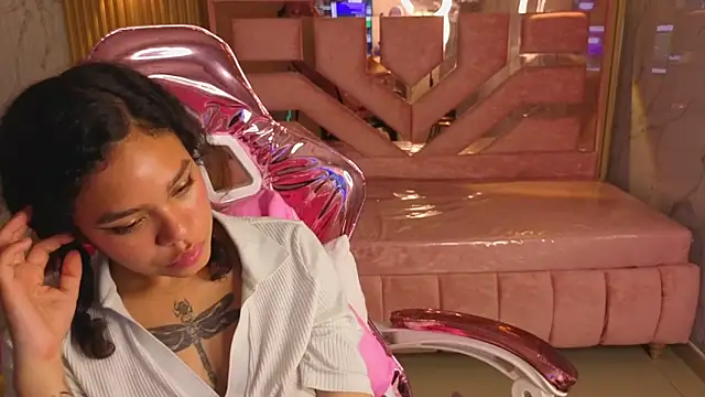 Canela s1 online show from September 21, 2025, 8:19 am