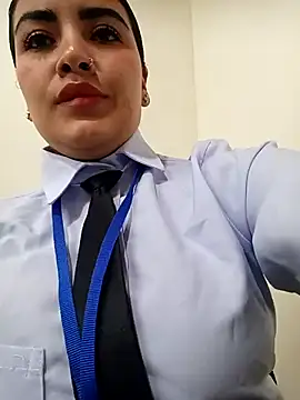 Snapshot of MAYE__13 chatting on October 17, 2025, 12:51 pm MAYE 13 online show from October 17, 2025, 12:51 pm