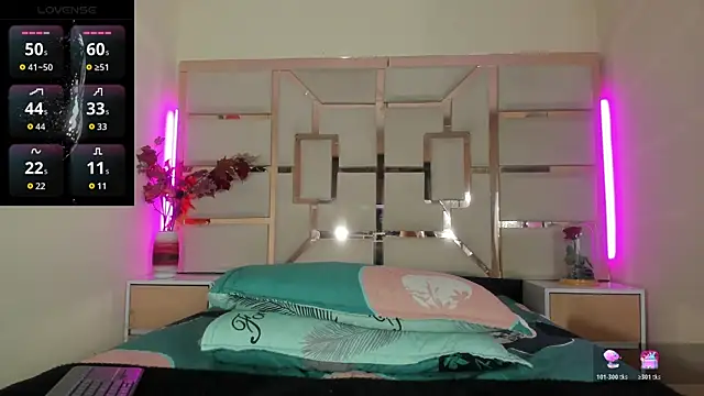 Snapshot of luna_maisonn chatting on June 12, 2026, 1:31 pm luna maisonn online show from June 12, 2026, 1:31 pm