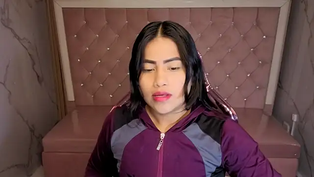 Victoria b  online show from November 11, 2025, 8:03 pm